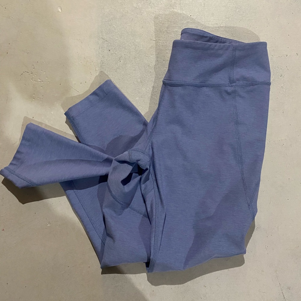 Outdoor voices cropped legging in light blue size medium